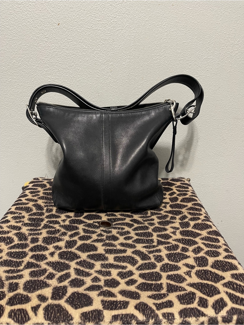 Coach Vintage Soho Hobo Bag Black Leather Lined  Shoulder Bag Womens